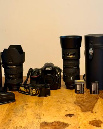 Nikon D800 con obiettivi