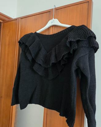 maglione corto nero con volant