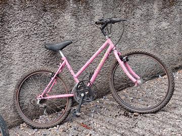 Bicicletta Mountainbike (MTB) da donna