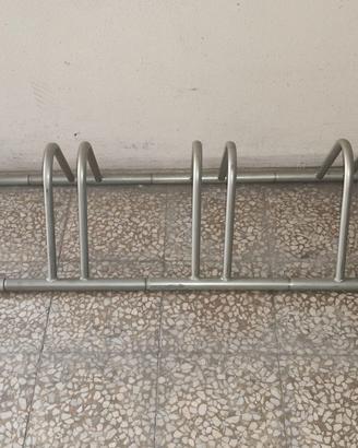 Rastrelliera porta bici