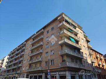 2 LOCALI A TORINO
