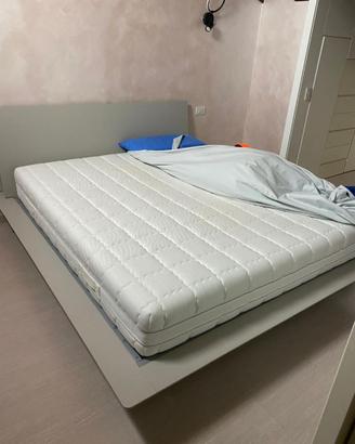 LETTO MATRIMONIALE COMPLETO DI MATERASSO