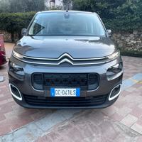 Citroen Berlingo PureTech 130 CON PEDANA DISABILI