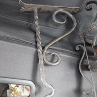 Lanterne in ferro battuto con supporto da parete