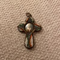 Antico pendente a croce in micro mosaico
