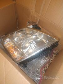 Faro anteriore DX Opel Meriva