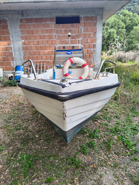 Barca open in vetroresina motoscafo