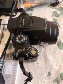 macchina fotografica Nikon p500 bridge