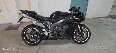 yamaha r1 