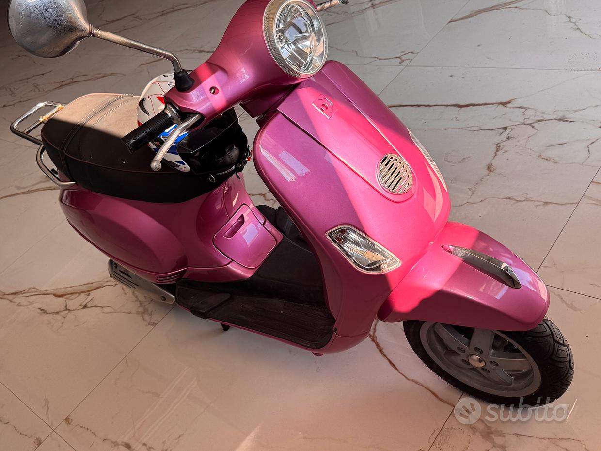 Vespa Lx Scooter 50 Rosa 2010 VESPA LX 150 IE JBW5087738 JUST BIKES