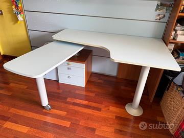 Scrivania Angolare come nuova