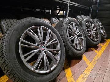 Pneumatici Bridgestone 235/60R18 104H