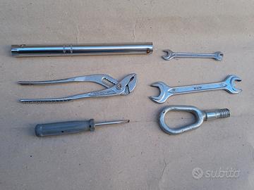KIT attrezzi emergenza Originali BMW Serie 3 E36