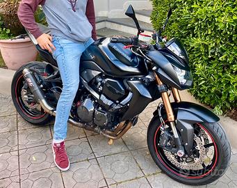 Kawasaki Z750 R Black Edition