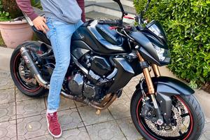 Kawasaki Z750 R Black Edition