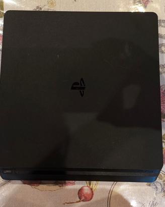 PlayStation 4 slim disco 
