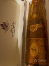 Bottiglia di champagne cristal 1996.