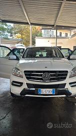 MERCEDES ML 250 BlueTEC Premium
Tetto apribile