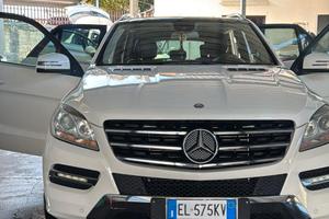 MERCEDES ML 250 BlueTEC Premium
Tetto apribile