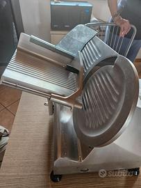 Affettatrice semi professionale