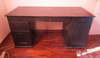 scrivania ikea Hemnes nera da cm. 152 x prof. 65 x
