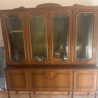 specchio e vetrina € 1500 (trattabile)