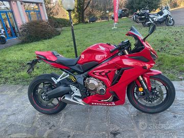 Honda CBR 650 R MANUALE