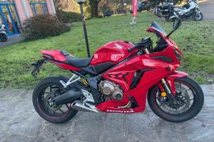 Honda CBR 650 R MANUALE