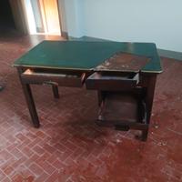Scrivania d'epoca 