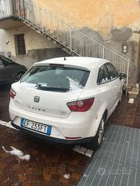 Auto con motore non funzionante