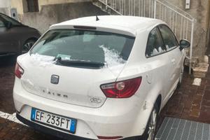 Auto con motore non funzionante