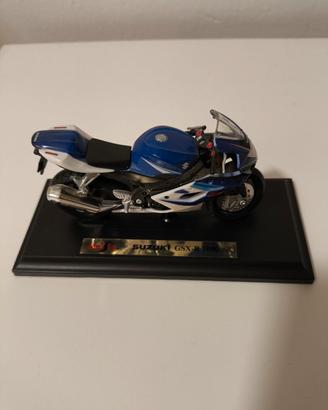 Modellino moto stradale Suzuki GSX-R 1000