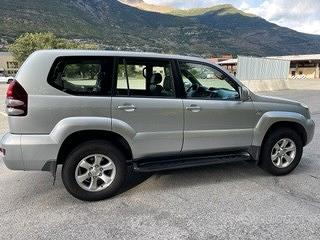 TOYOTA Land Cruiser - 2004