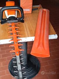 tosasiepi ha batteria stihl mod 94 R con batteria 