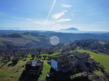 CASA SEMINDIPENDENTE A MAGLIANO SABINA