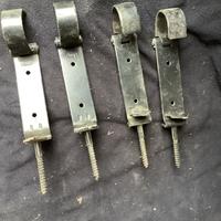 Ferma persiane nero verniciato con vite marca omad