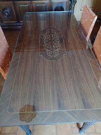 Tavolo in legno 