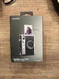 Instax mini evo polaroid
