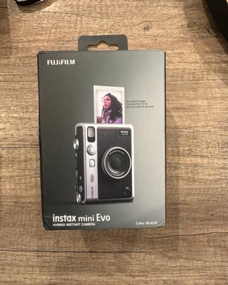 Instax mini evo polaroid