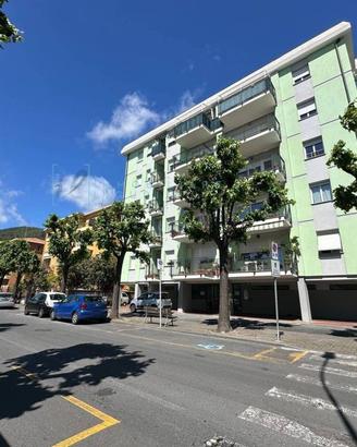 Appartamento di 105 m² con 5 locali e box auto a A