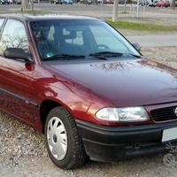 Parabrezza Opel Astra F dal 1991 al 1998