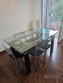 Tavolo da pranzo in vetro allungabile con 6 sedie