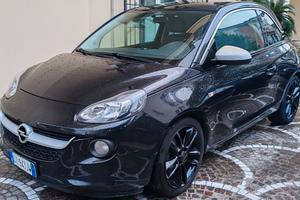 Opel Adam 1.2 70 CV BLACK LINE