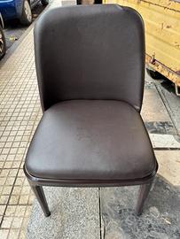 Sedie imbottite in ecopelle e struttura resistente