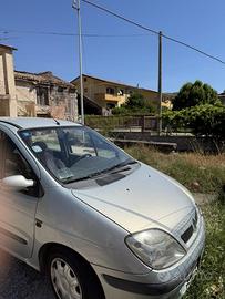 RENAULT SCÉNIC