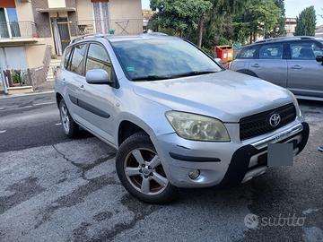 TOYOTA RAV4 2.0 Sol