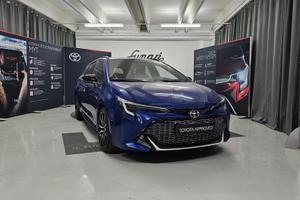 Toyota Corolla Active 1.8 Hybrid Touring Sports Ty