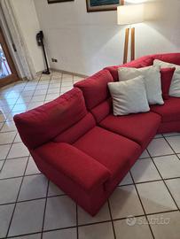 Divano angolare rosso Poltronesofa'