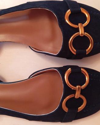 Ballerine slingback.