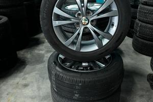 Cerchi e gomme alfa romeo 16”